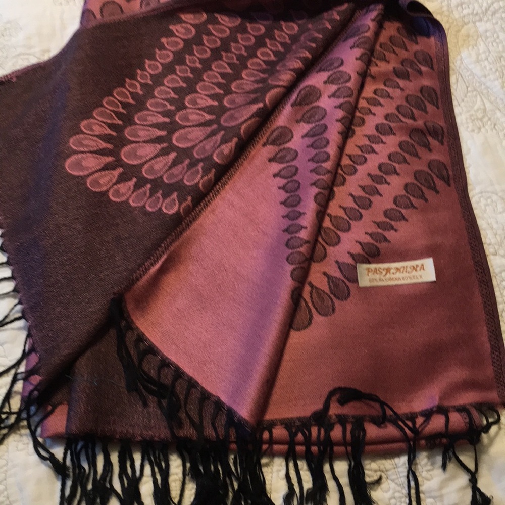 PASHMINA WRAP OR SCARF! - Picture 4 of 7